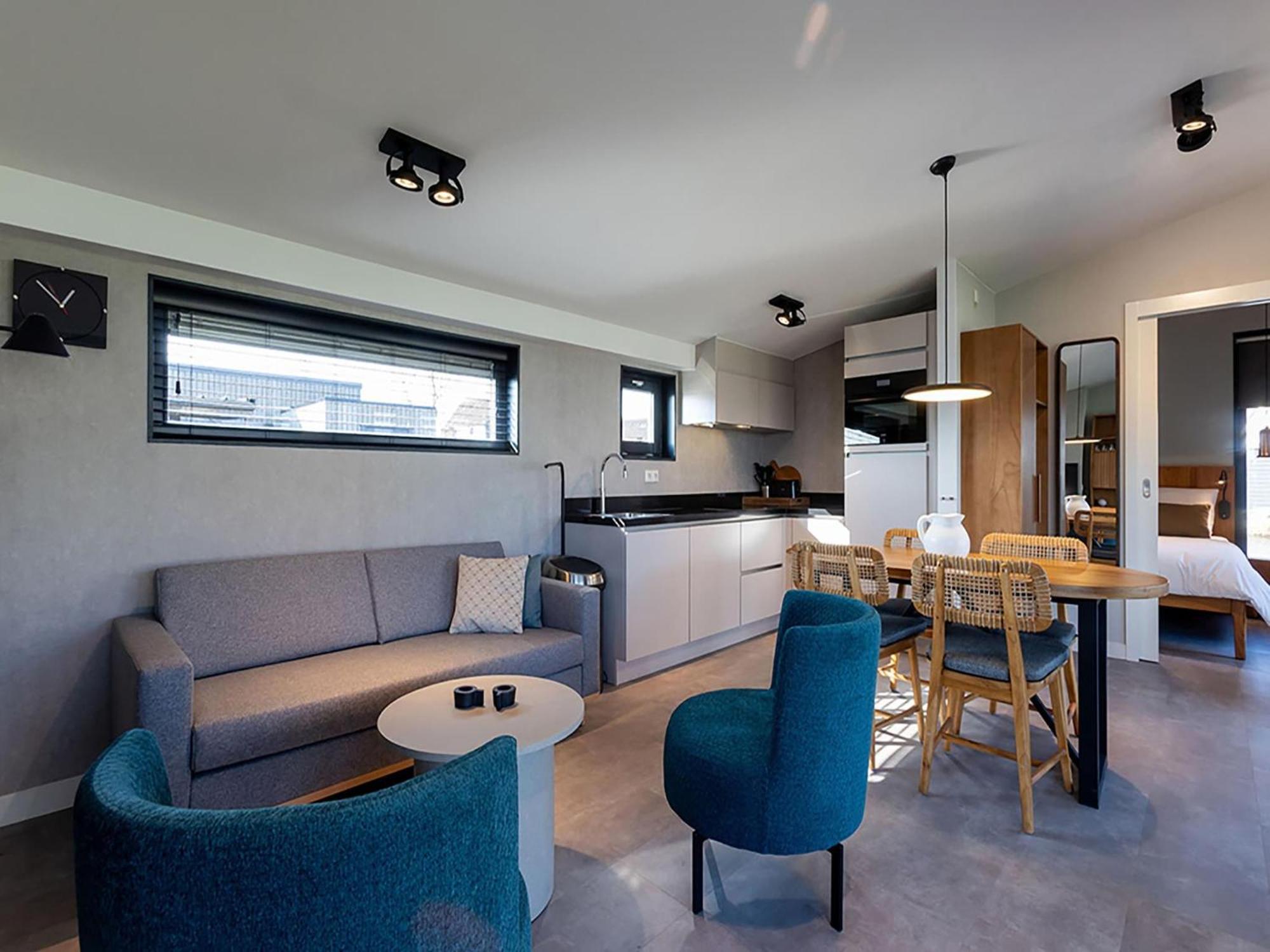 Luxury Docklodge On The Water Delfstrahuizen Buitenkant foto