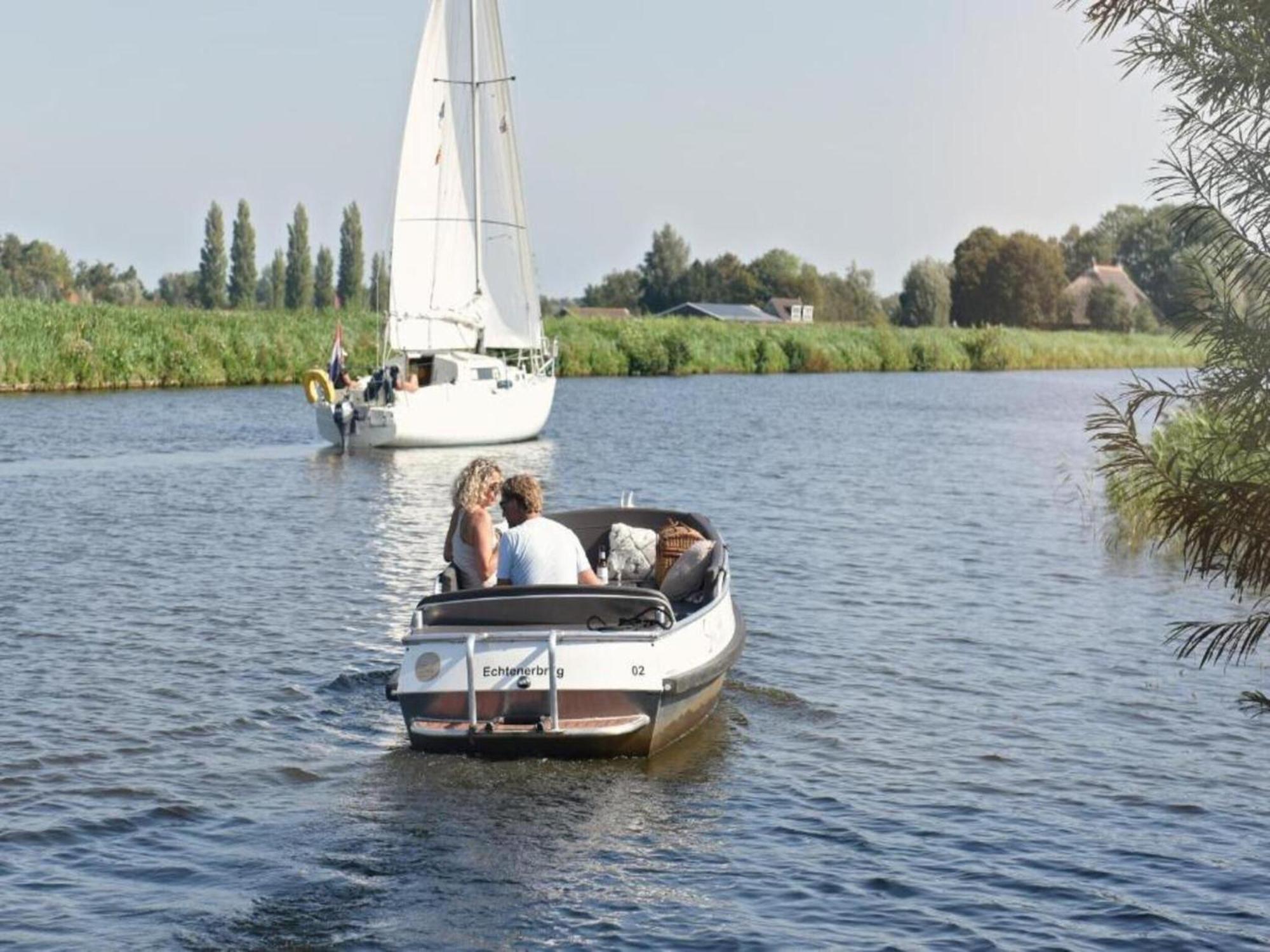 Luxury Docklodge On The Water Delfstrahuizen Buitenkant foto